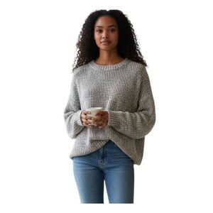 WINDSOR CREAM/GRAY SWEATER SZ.M/L EUC.